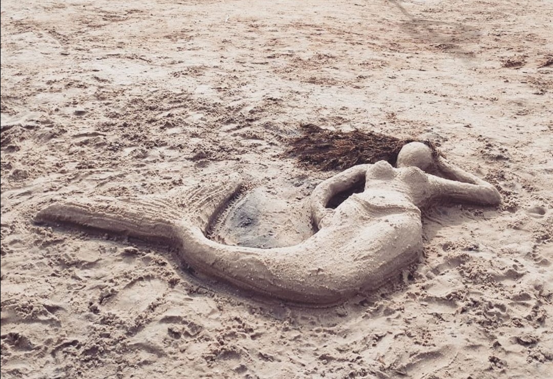 русалка из песка