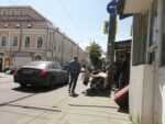 Ростовчан возмутила торговля на тротуаре возле центрального рынка